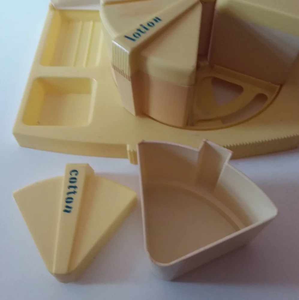 1970 Vintage Plastic Yellow and White Baby Dressing Table Layette 14 Pc. Set - Picture 5 of 5